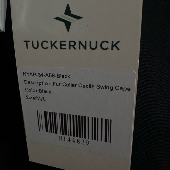 TUCKERNUCK Fur Collar Cecile Swing Cape - Picture 9 of 12